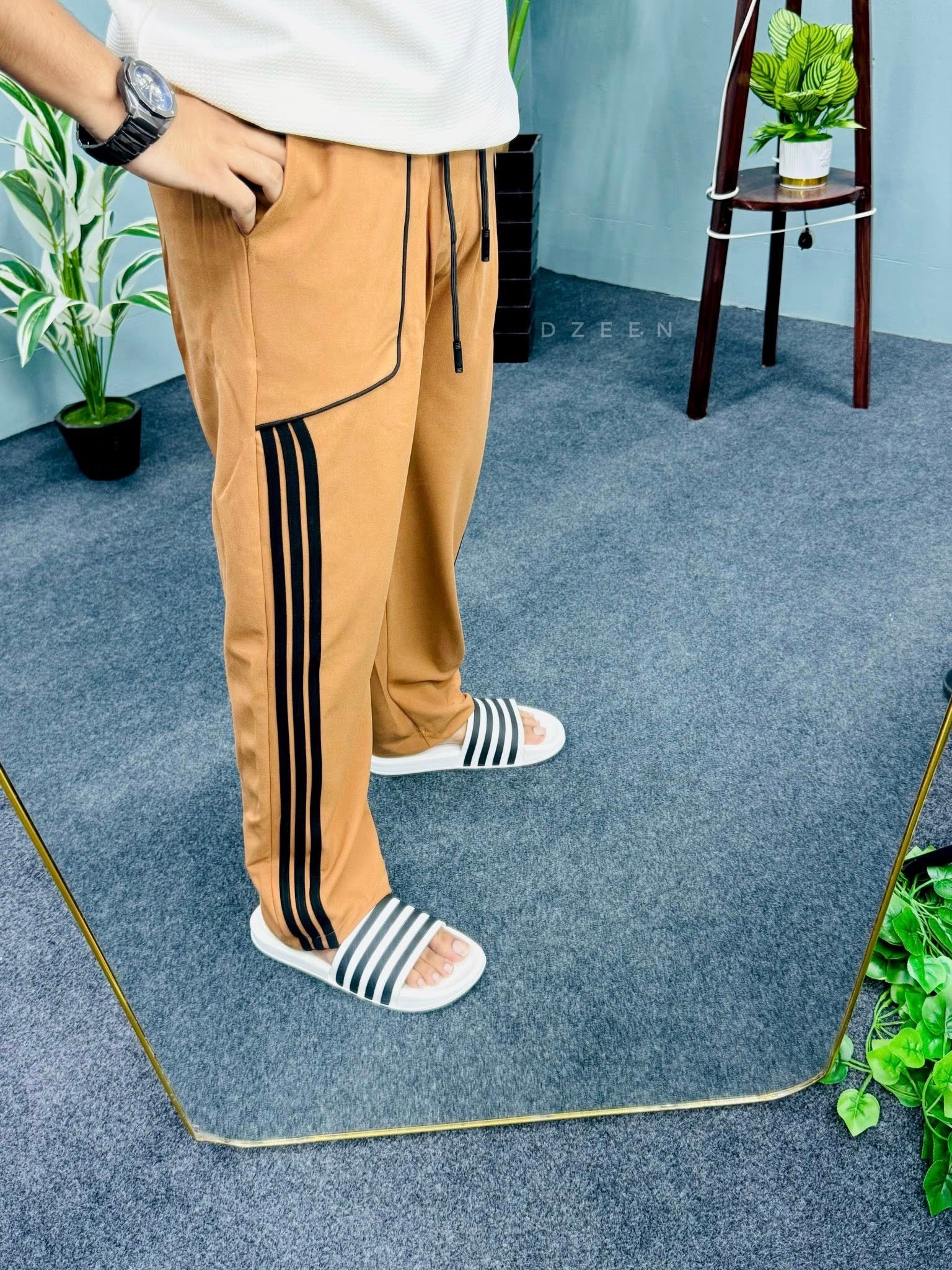Low Cut Baggy Upper Panel style  (Brown)