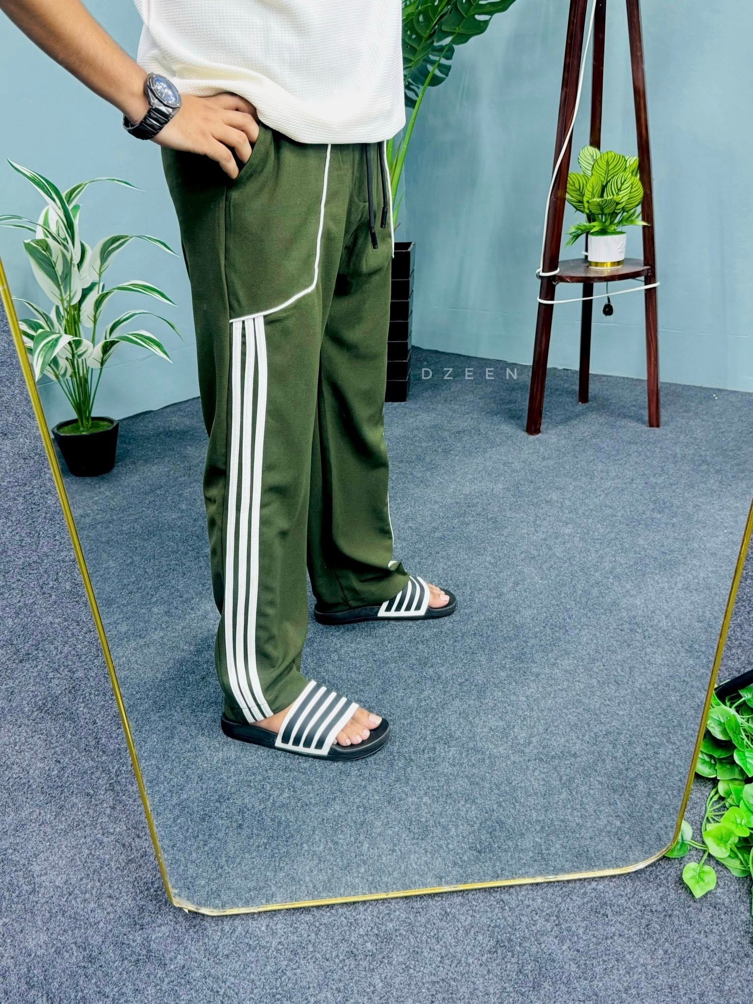 Low Cut Baggy Upper Panel style  (olive)