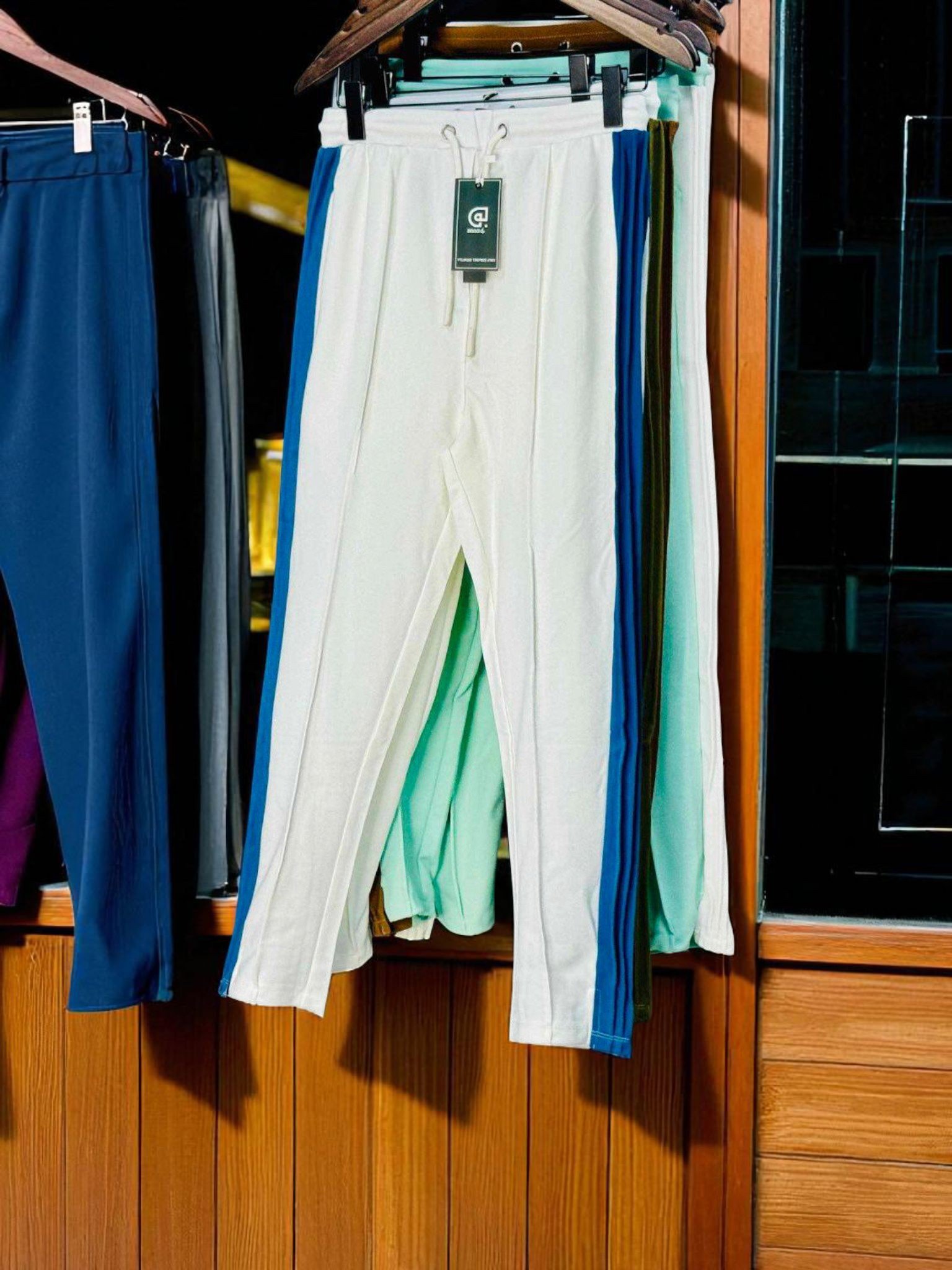 Low Cut Baggy (White-Blue)