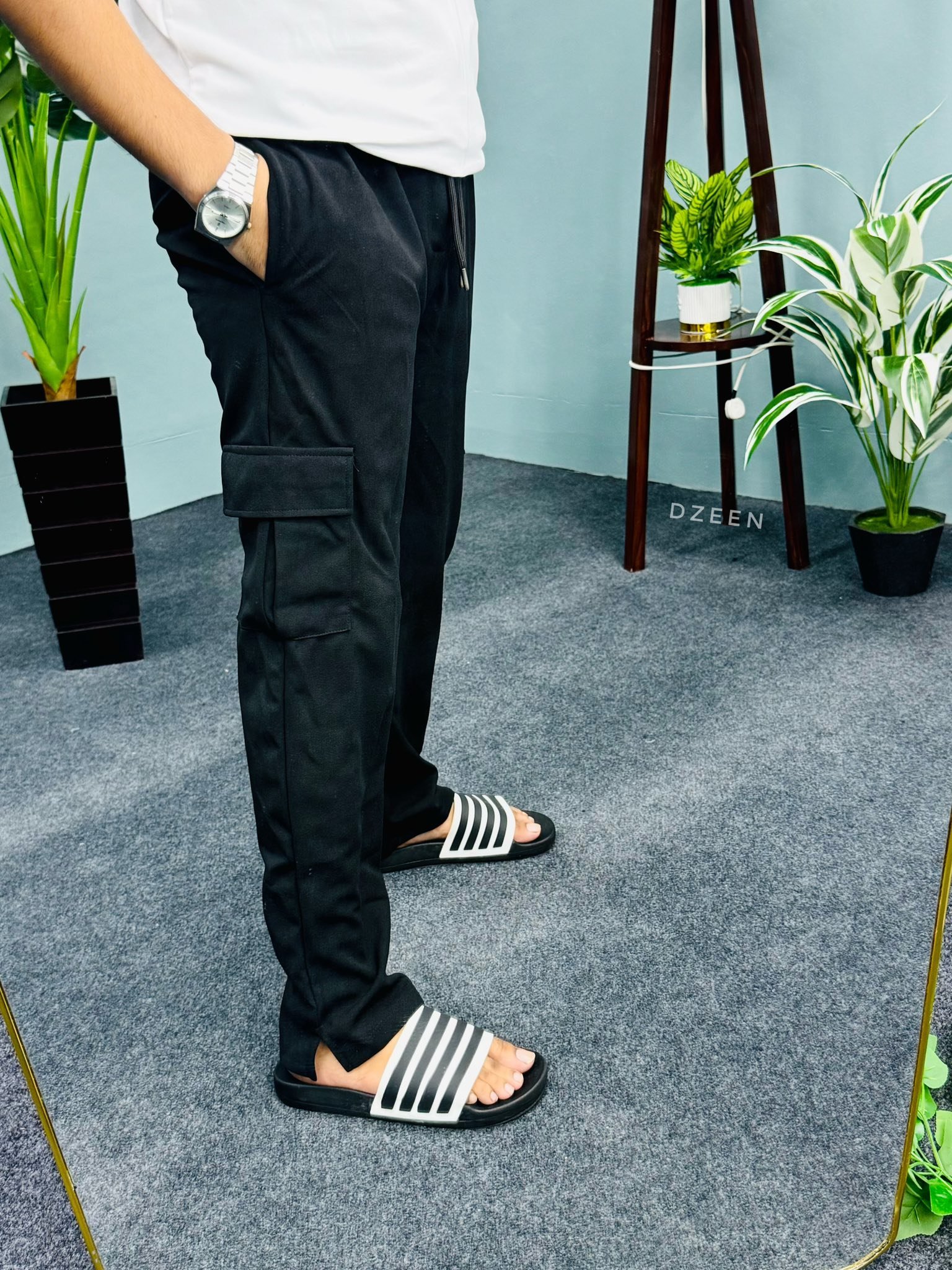 Low Cut Baggy 6 pocket (Black)