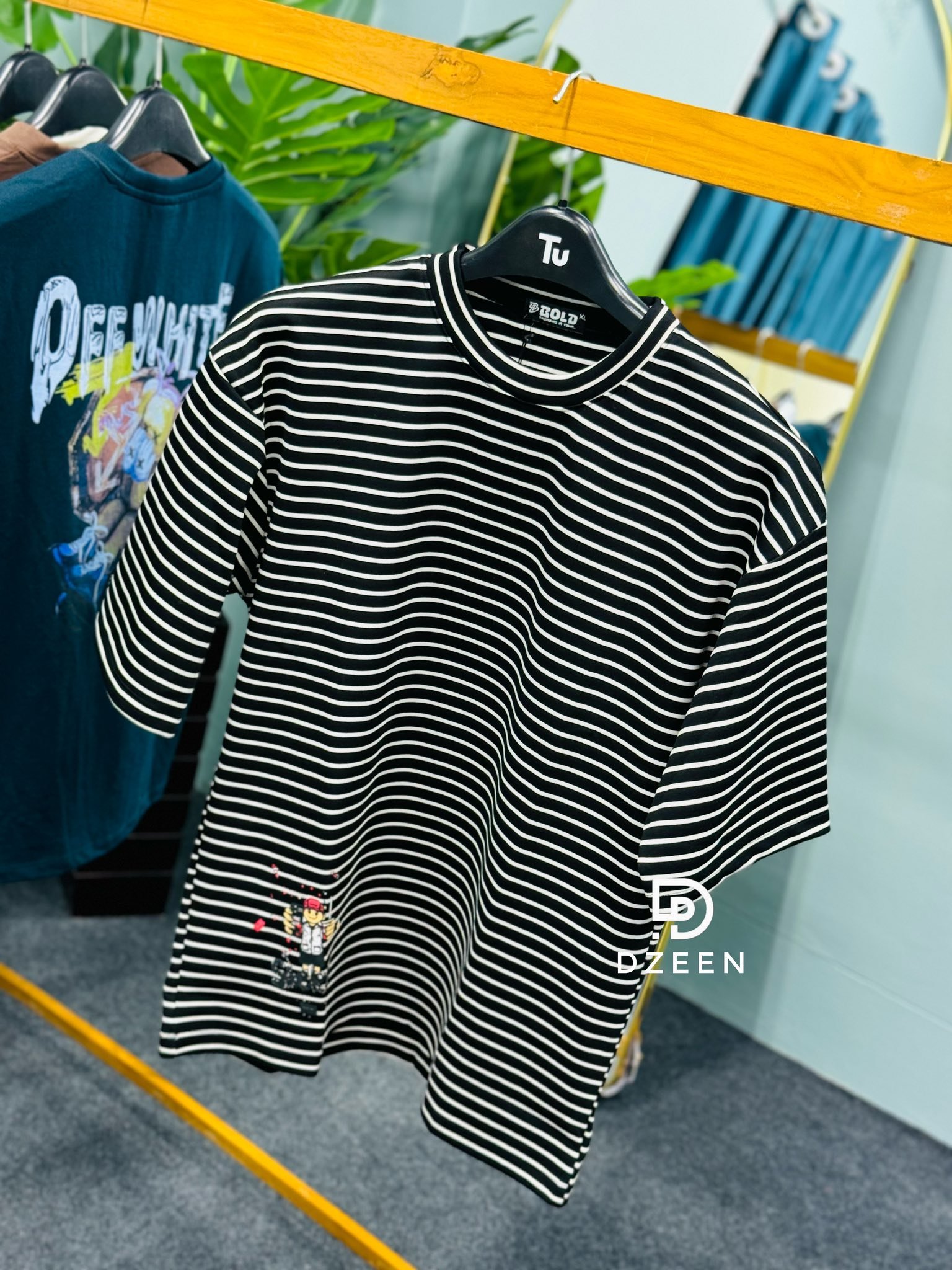 Premium Dropsholder T-shirt (530)
